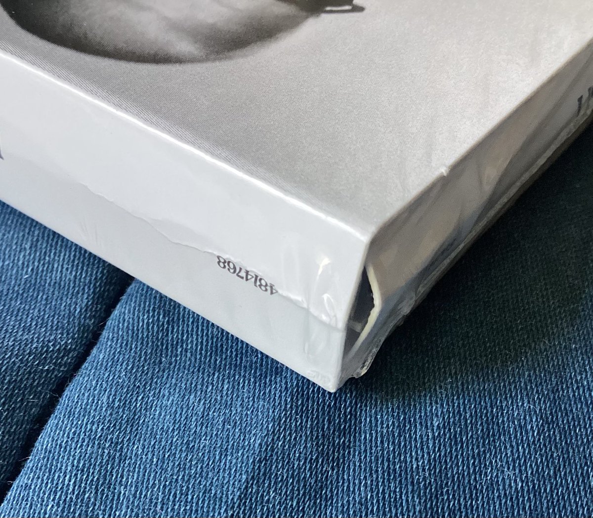 RDiane877's tweet image. It arrived today! #U2SOS It’s slightly crushed, but not too much.