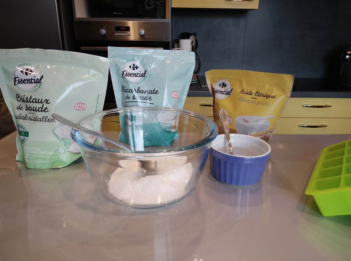 PirasRey's tweet photo. Atelier DIY avec les produits @CarrefourFrance 𝑬𝒔𝒔𝒆𝒏𝒕𝒊𝒂𝒍 pour préparer des tablettes de lave-vaisselle : ludique et économique : 0.05€ la tablette au lieu de 0.19€ environ en magasin.
#lestestsetlecturesdeval #MesTablettesDIY #carrefouressential #carrefourfrance https://t.co/pMVgW7uGs7