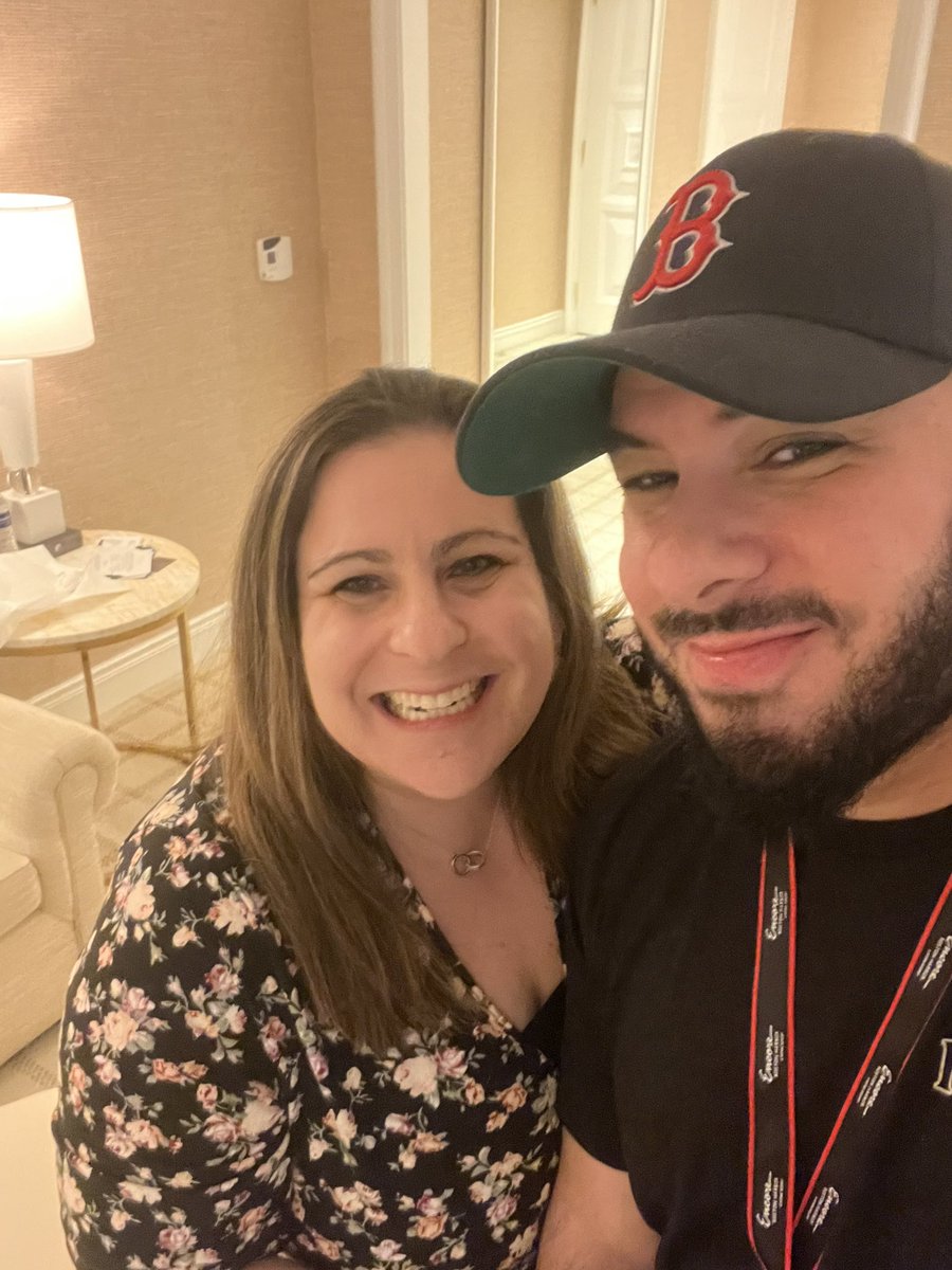 smars319's tweet photo. Breakfast in bed and a calm before the craziness of the day. @mikey2gunzz #birthdayshenanigans #birthdayweekend #encoreboston https://t.co/Yu4TUmRtwk