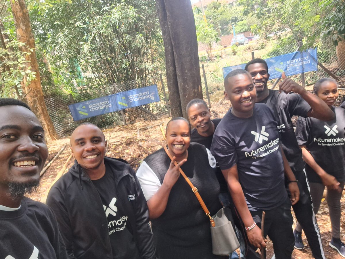 StanChartKE's tweet photo. Our Contact Centre colleagues spent this beautiful Saturday planting 4,000 tree seedlings at the Nairobi Arboretum Park. This activity is in line with our three year partnership with the Nairobi Arboretum Park to rehabilitate it through a 1 million tree seedlings nursery. https://t.co/P2B7M1xczm