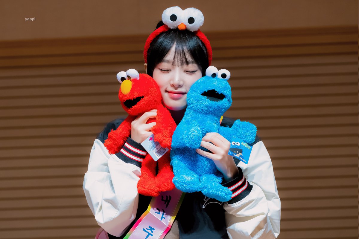 230317 에버라인 팬사인회 

#최예나 #예나 #YENA #イェナ