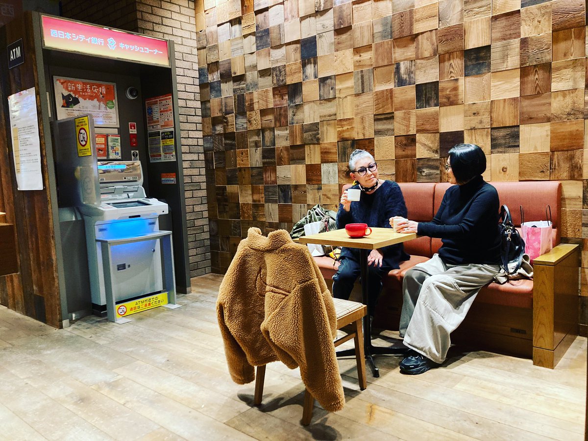 reinalucky_'s tweet photo. CAFE ATM
すぐ下ろせる
#fisttime #斬新なアイデア
#撮り直しています https://t.co/QW5WZ8IkvD