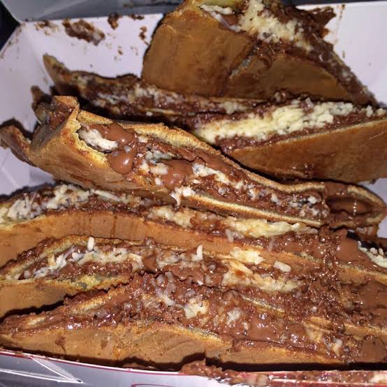 FFOODFESS's tweet photo. Fess martabak tipker nutella keju https://t.co/OU4jR4nApM