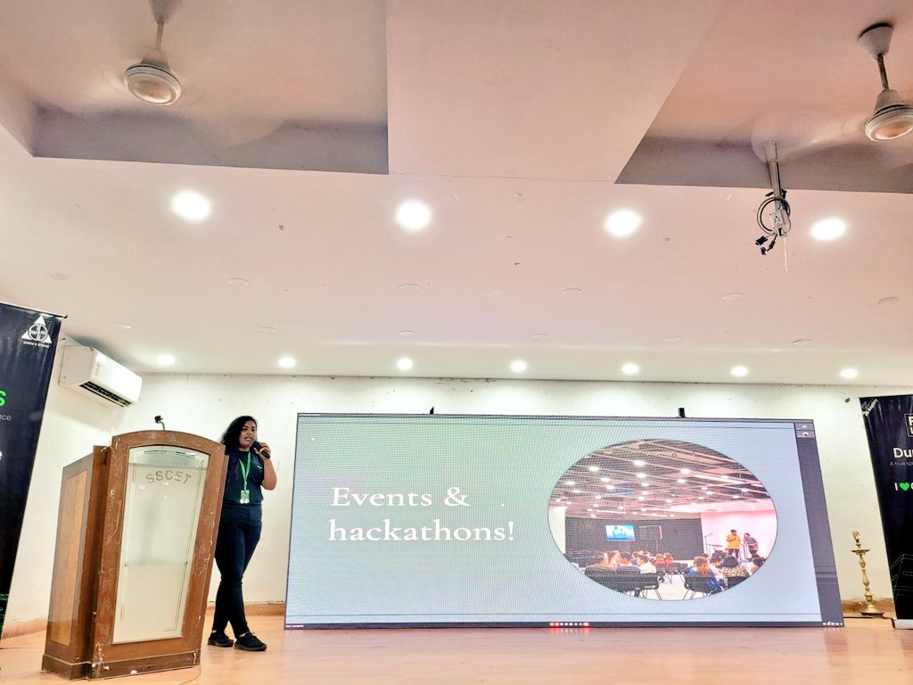 krishchopra22's tweet image. A few more... ✨
#DurgFOSS