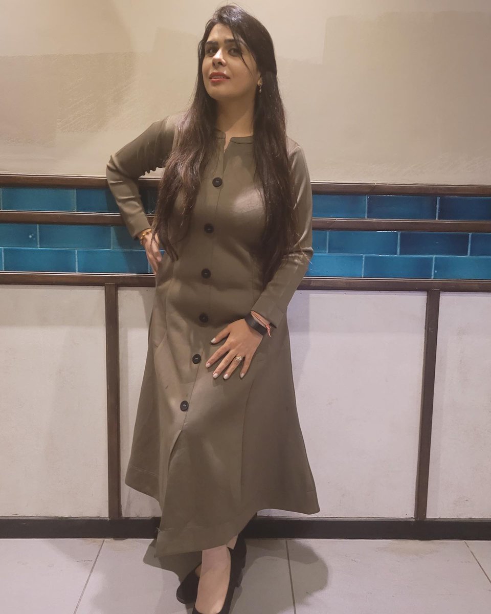 BajajGehna's tweet image. #newpost #photodaily #cameralover #instafashion #lightgreen #partynight #dressup #makeuplover #posesforpictures #lightsup