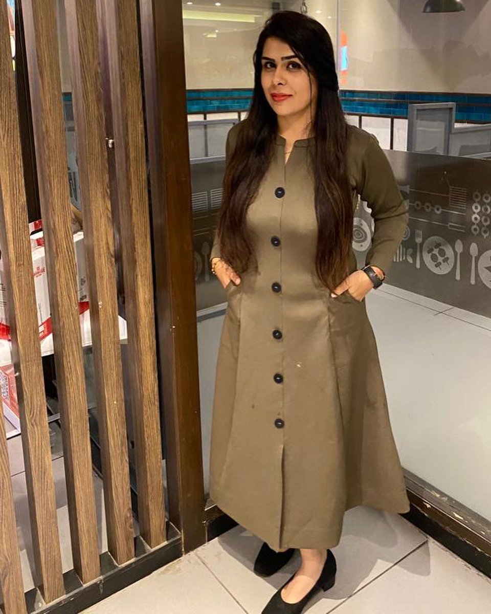 BajajGehna's tweet image. #newpost #photodaily #cameralover #instafashion #lightgreen #partynight #dressup #makeuplover #posesforpictures #lightsup