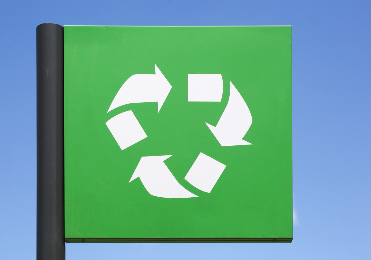 ChemistryCanada's tweet photo. This #GlobalRecyclingDay, CIAC encourages you to look at #plastic #recycling in a new light. Learn about advanced recycling and how it will play a key role in developing a circular economy for plastics: https://t.co/11Oqc3nOzq https://t.co/yrMG322c0H