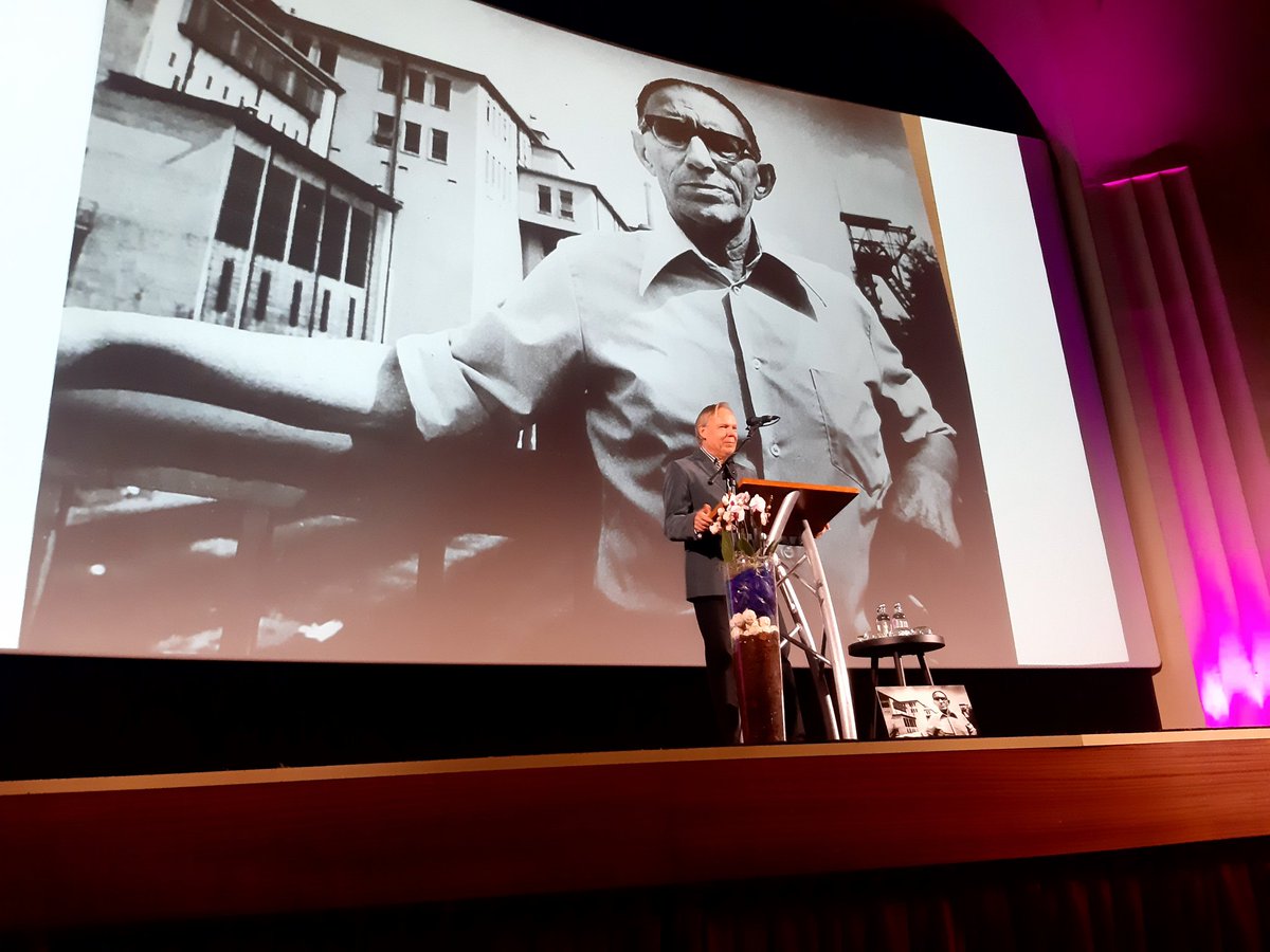 De Hub Cobben Rede 2023 is van start in een volle Royal in Heerlen. Met zometeen de grote sprekers <a href="/RaoulHedebouw/">Raoul Hedebouw</a> en <a href="/PieterOmtzigt/">Pieter Omtzigt</a>. #HubCobbenRede #Heerlen