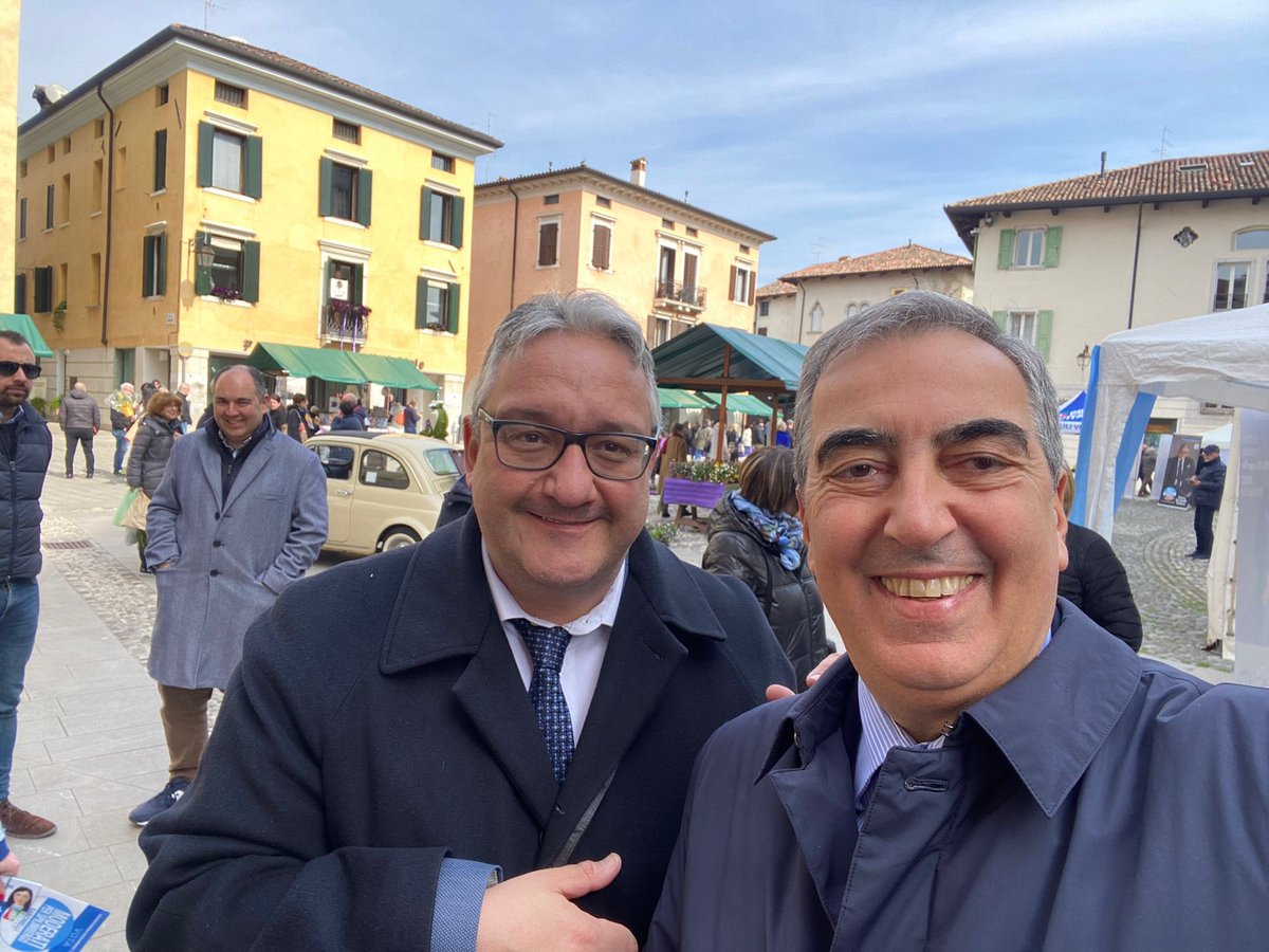 gasparripdl's tweet photo. #GasparriTour. Ora a #Spilimbergo con il sindaco Sarcinelli. https://t.co/5FqpdxK9Hm