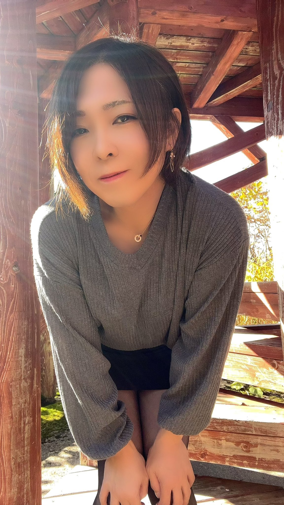 女装　 百合子　野外露出 久しぶりに自己紹介 「みさ」女装です✨ 天秤座AB型、おっとりしています☺️人見知りです。既婚 ソフトな野外露出好き、女装歴は8年くらい。髪は地毛です。体型はぽっちゃりしてます😄  人のあまり来ない公園などで露出撮影してます、写真はほぼ自撮り ...