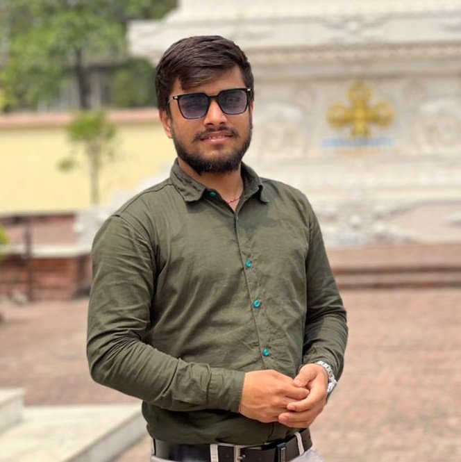 anuppaudell's tweet photo. ल नयाँ फोटो आयो सबैले लाईक कमेन्ट सेयर गर्दिनुस है ।🤣 https://t.co/DYgOi40o0x