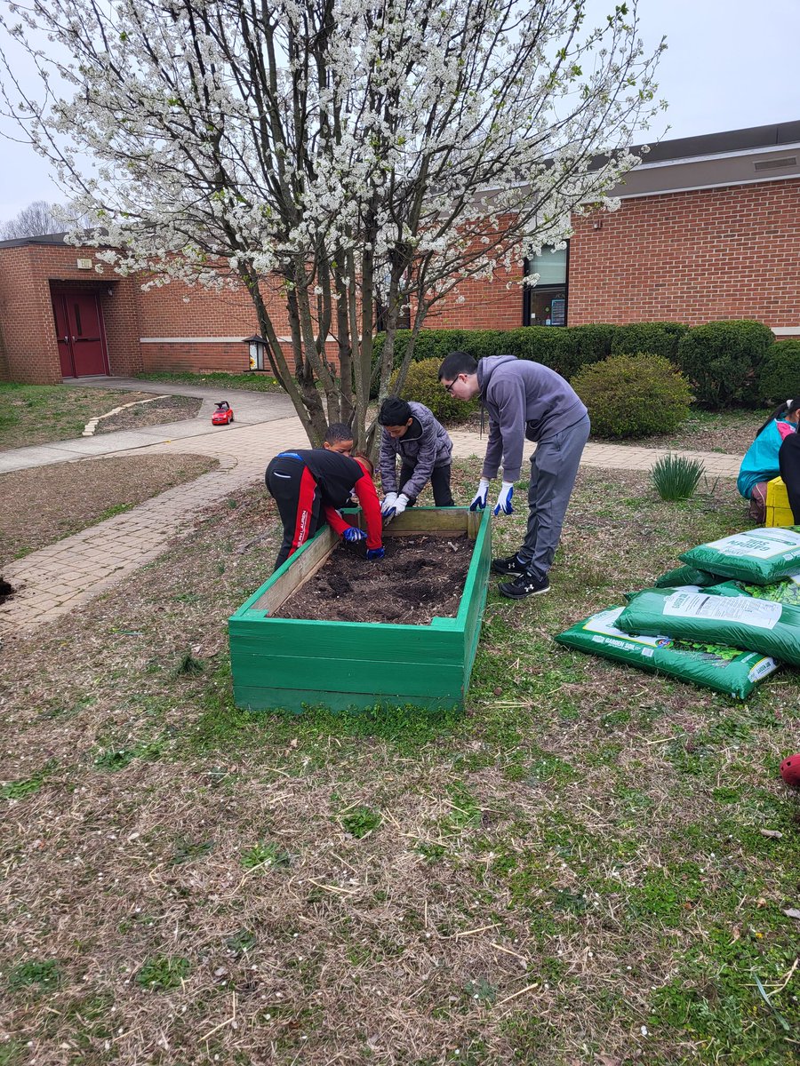 Mr. J. K. Lynch (@mrlynch99) on Twitter photo IB has been doing virtual mentoring with Chalkley Elementary School since last school year. Yesterday, everyone got to meet in person for the first time! @ccpsinfo <a href="/Chrissy_Frias/">Christina Frias</a> <a href="/mbkhsccps/">Meadowbrook High School</a> #futuremonarchs IB has been doing virtual mentoring with Chalkley Elementary School since last school year. Yesterday, everyone got to meet in person for the first time! @ccpsinfo <a href="/Chrissy_Frias/">Christina Frias</a> <a href="/mbkhsccps/">Meadowbrook High School</a> #futuremonarchs