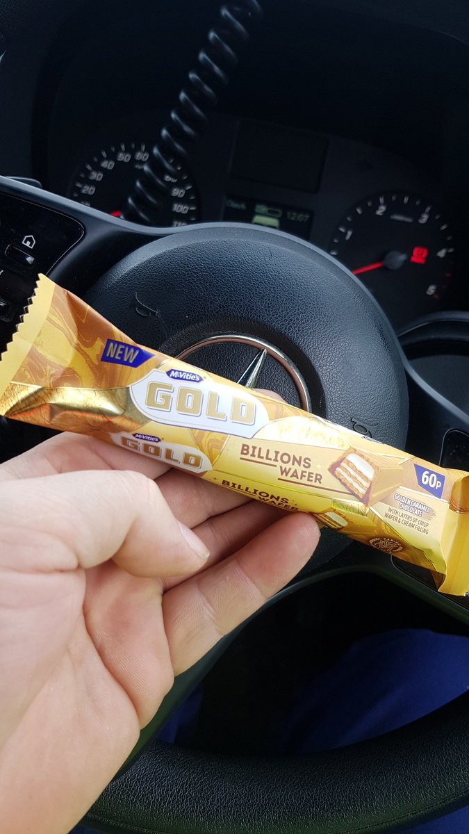 RichyOwen_'s tweet photo. Mcvities got it right with this New Gold Bar https://t.co/CXnNXjIQBe