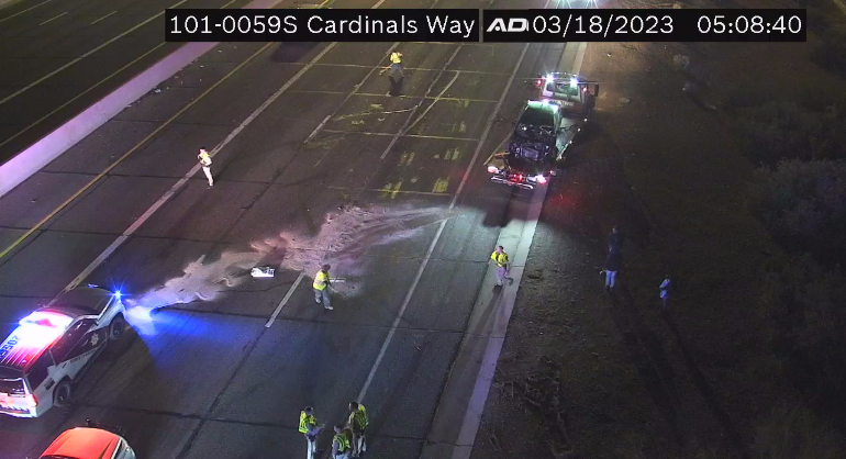 ArizonaDOT's tweet photo. Loop 101 Agua Fria southbound after Cardinals Way: A crash the left, center, and right lanes.

#Loop101 #phxtraffic https://t.co/7icxjBBPMa