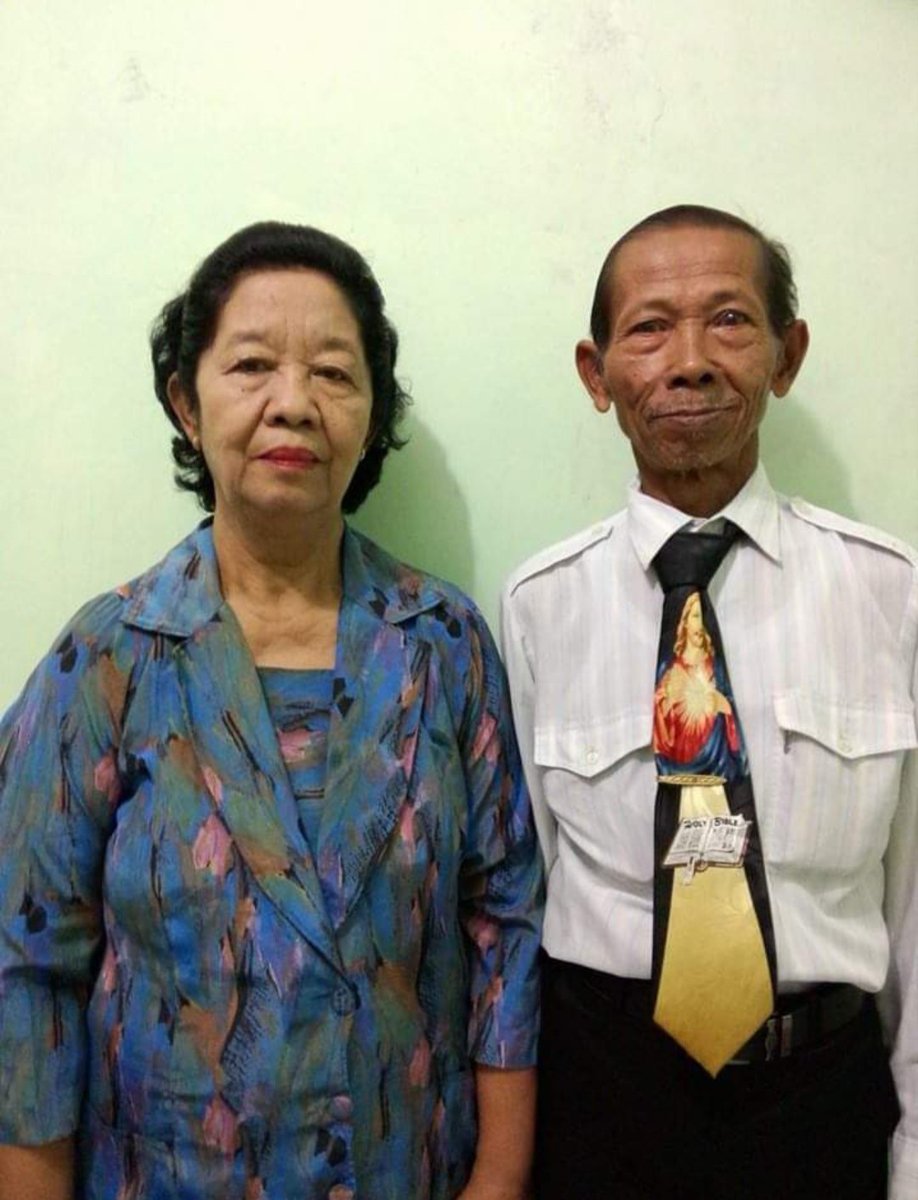 moerdijono's tweet photo. Sekarang Ibu sudah berkumpul dengan Bapak lagi, tenang disana Ibu. Sugeng tindak Ibu https://t.co/T1dnm1oOa3