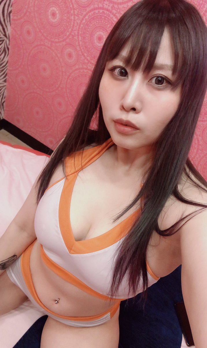 5saijidayo's tweet photo. 本日は兎我野春の腹パン＆相撲祭りな二本立てでした☺️ パンチされながら自分で自分のお腹を撮るのは初めてでしたが崩れ落ちるLIVE感味わってほしいです✌️ 笑
そして、月末シフト決まりました✨　
27.29.30.4/2の13時から20時です
その他の日程はお問い合わせください🥳 https://t.co/3OipOnZz8b