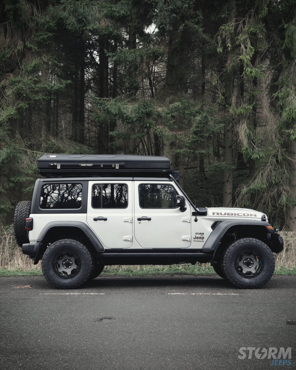 Storm Jeeps tweet media