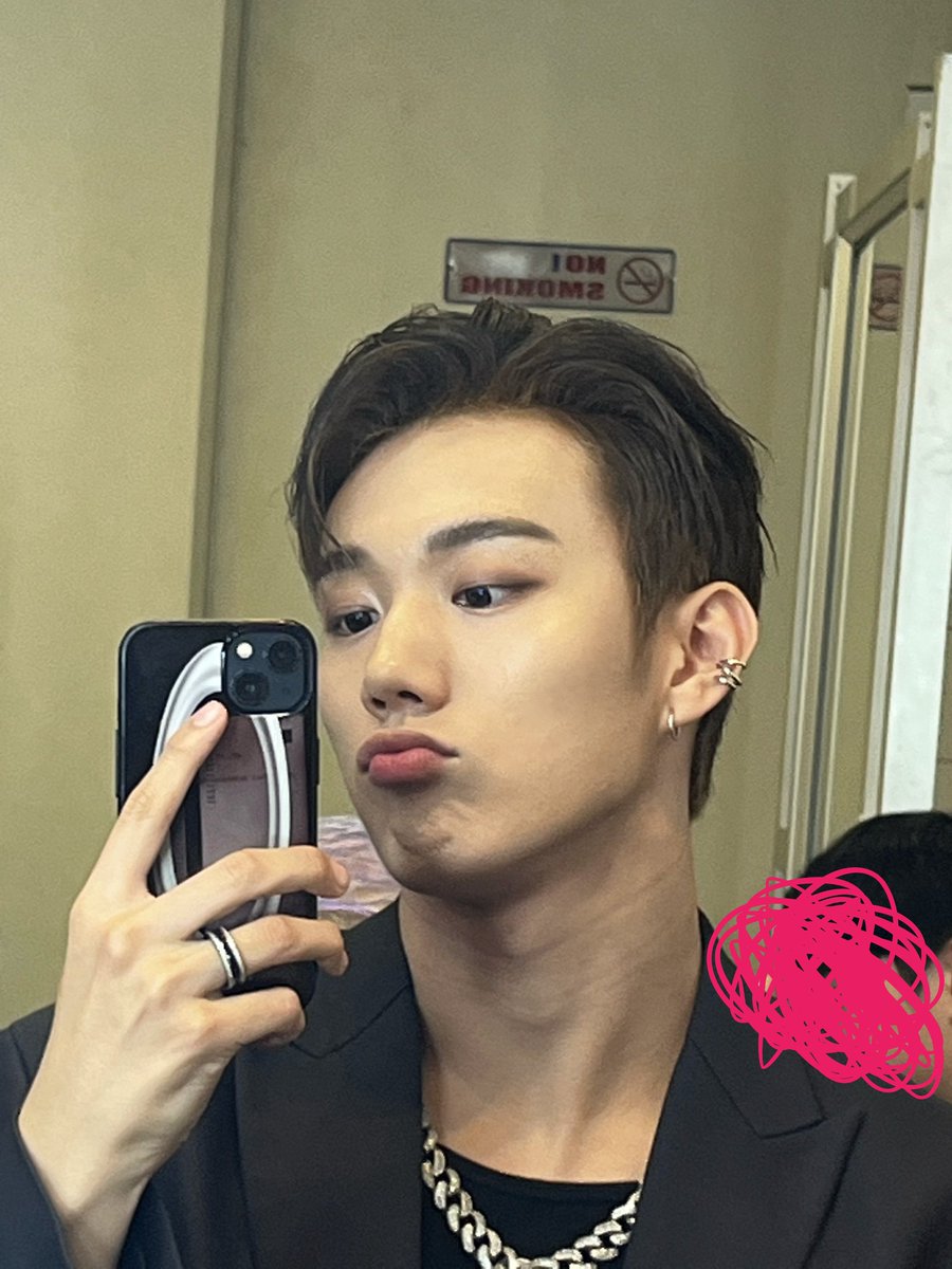 p1harmonyp1ece's tweet photo. [🐶] 7:16pm ict

#인탁 https://t.co/MxaA9WXLm6