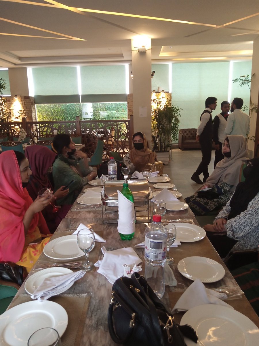 ZahraKamalKhan2's tweet photo. Had a wonderful time meeting all the ambassadors along with the leading officials and directors, the team members of the @FesHigher . This was my first meetup as an ambassador and I'm looking forward to a great headstart.
#fes #fes2023 #ambassadorsmeetup #Ambassadors2023 https://t.co/bG4MRJelfO