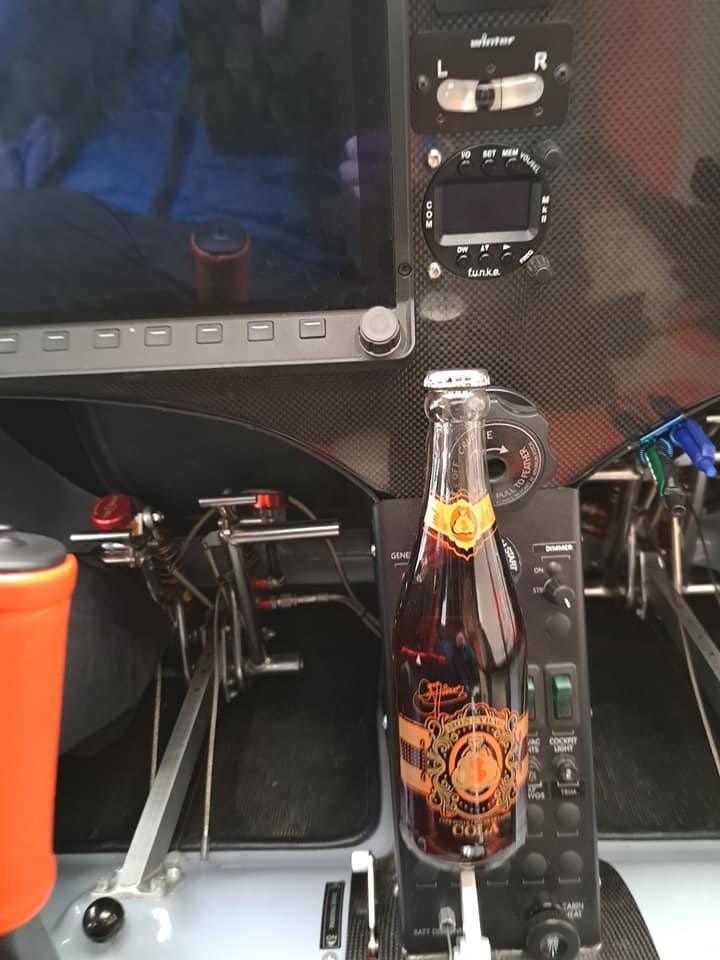 MoneyBagPoland's tweet photo. Gene Simmons MoneyBag Sodas getting ready to fly. Cdn in the air soon...🛩️💰🤟
@genesimmons @moneybagsodas @kiss https://t.co/dBarGdW8y5
