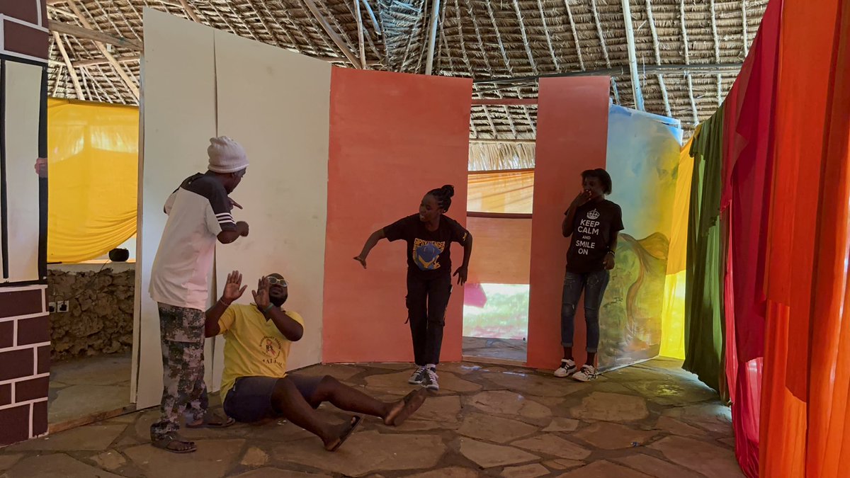 Tumeshirikiana na <a href="/maono_space/">Maono Space</a> @thellesitrust <a href="/ShinartsM/">Malindi Shinar-s Arts</a> na Exodus kuwaletea play kila mwezi ambayo tunaita ‘Mnato Saturday’.

Play yetu ya kwanza ni leo saa kumi kamili hapa Maono. Tuko tayari kukufurahisha, je uko tayari kufurahi?  😄. #mnatosato
