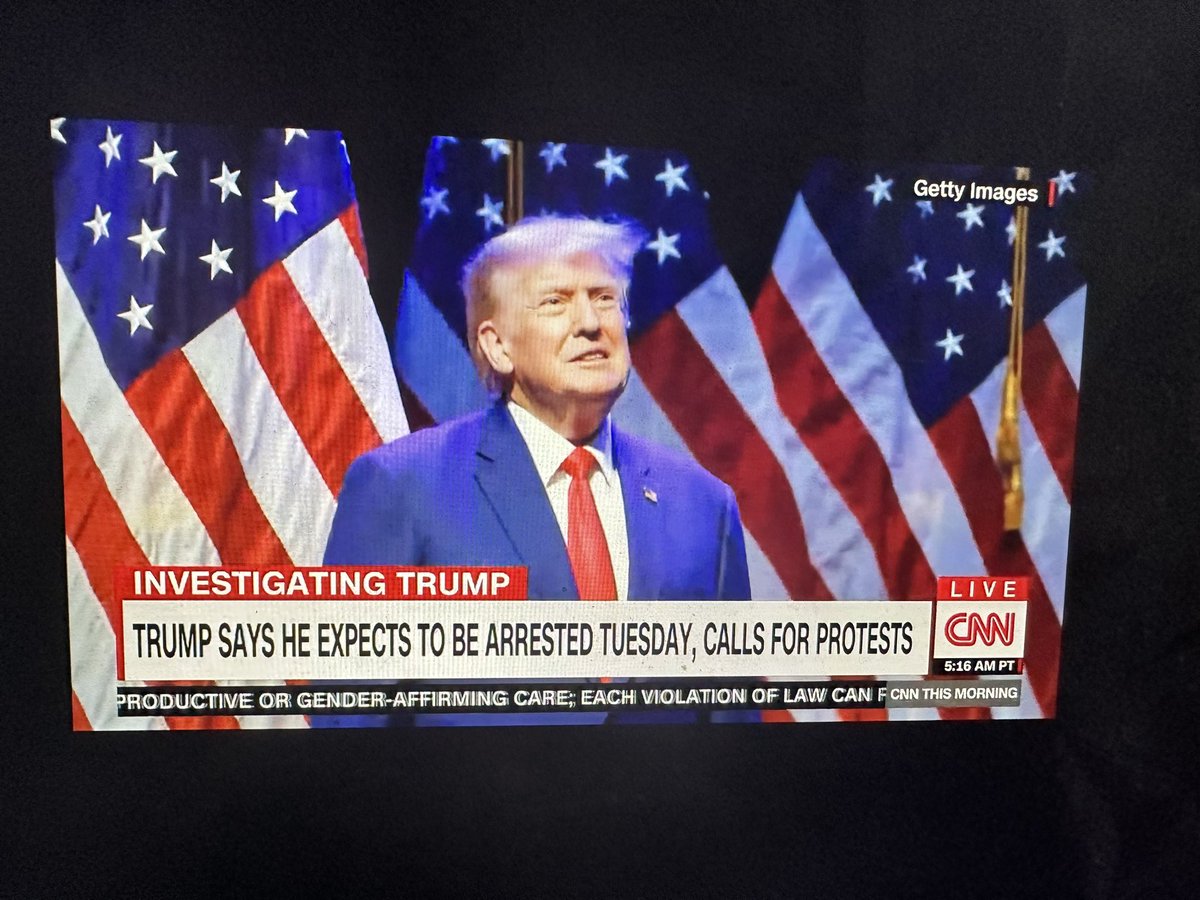sofiehogestol's tweet photo. Jeg ver ikke om jeg greier en Trump og Putin tiltale iløpet av en og samme uke 🤯 https://t.co/oxmNrrrT3O