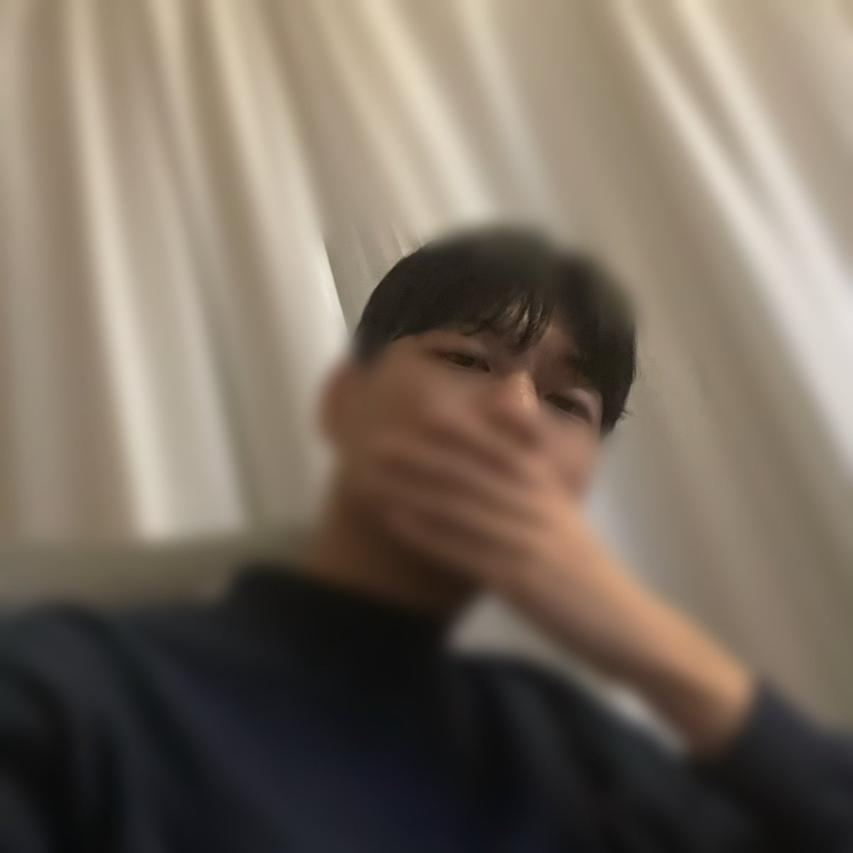 error_syntax_'s tweet photo. 머리카락 잘라서 기분이 좋습니다.
사진과 저는 다른사람입니다. https://t.co/7oZbw98LsA