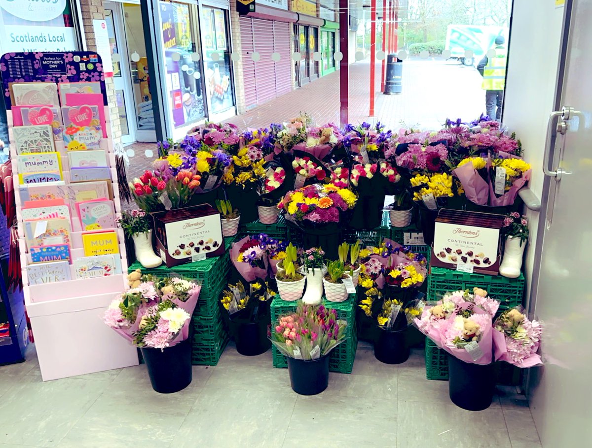 Mother’s Day display in <a href="/coopuk/">Co-op</a> Cadham, Flowers look and smell amazing 😍💐#mothersday2023