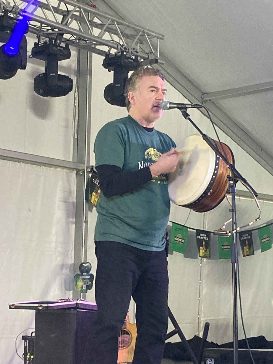 What a great weekend to be Irish! Thanks to everyone who has come out to see me thus far!☘️