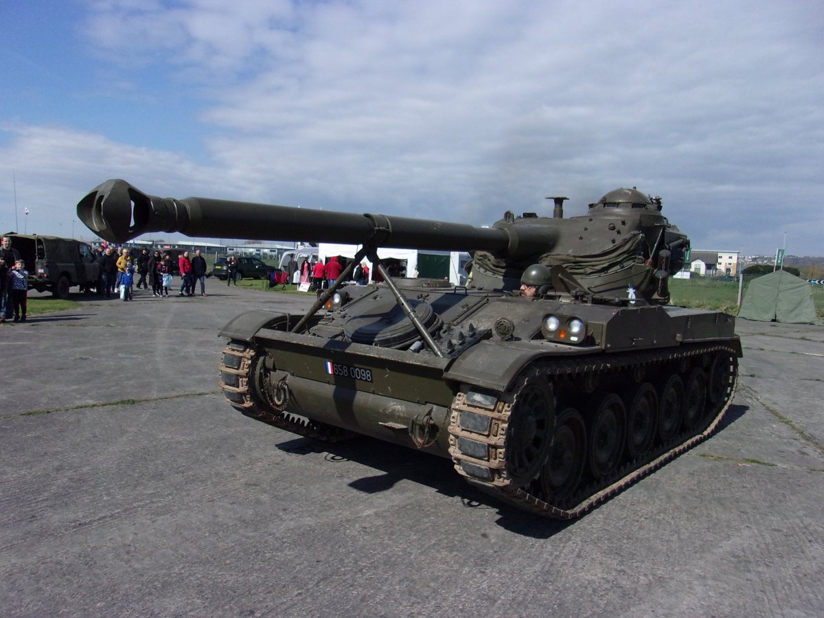 HeliCollections's tweet image. Join us and The Royal British Legion on Saturday 1st and Sunday 2nd April for an action packed WWII weekend including a classical concert, wartime singers, remembrance service, veterans parade, tank, halftrack, open cockpits, trade stalls and loads of re-enactors to meet !!