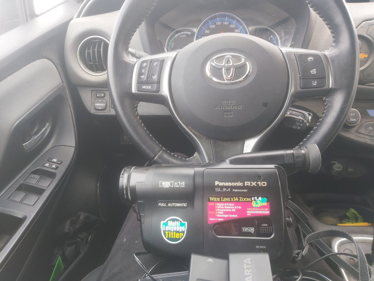 ReijoHytonen's tweet photo. March 17, 2023. #Lovisa #Loviisa #Panasonic #PanasonicRX10 #multilanguagetitler #fullautomatic #zoom #widelens #vhsc #videohomestylecompact #videohomesystemcompact #analog #stopputin
Saying goodbye to my analog gear, Panasonic RX10 video camera recorder, one of the very best. https://t.co/dp6ykOnOWr