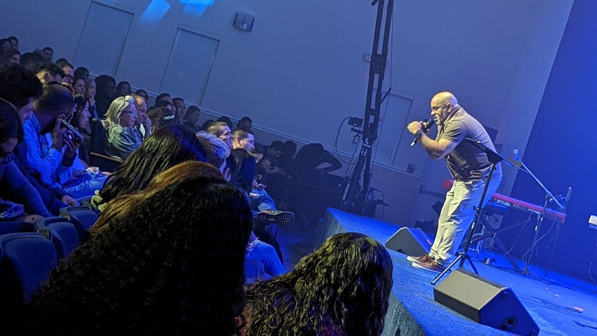 ACNugent's tweet photo. [1/2] Florida's Global Youth Day started at sunset Friday with hundreds of youth and young adults worshiping with #ElevationWorship and signing up for service projects at Revive SDA Church! 

#FLGYD23 #LoveIsAVerb @FloridaConf @FLyouthmin @GCYthMin @Youth2Serve @crisojnic https://t.co/vNbB9rnplf