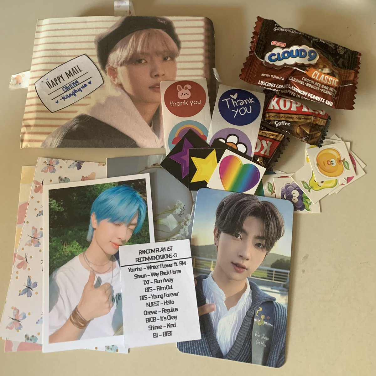 4hyucart's tweet photo. 💌 coll comeback mail? chz

thank you so much @mori_cart sa freebies na may onting kanghyun hehe 🙈 but fr thank you for trading with me and packing this sooooo well. til next timeeeee 💜

#mocafeedback https://t.co/8IhLuj93GL