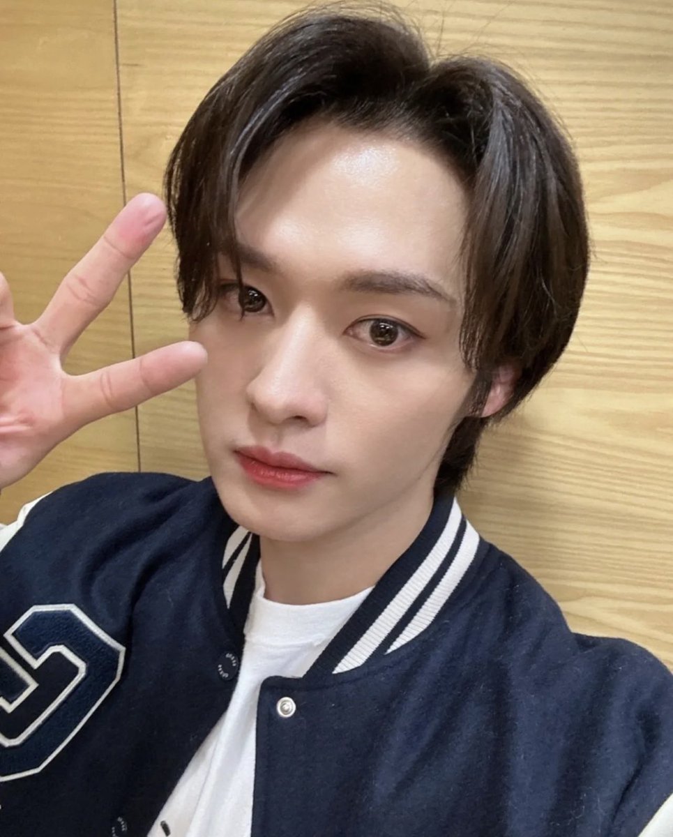 It’s been a while i did Lee Know Core !!!!!! It was fun !!!!