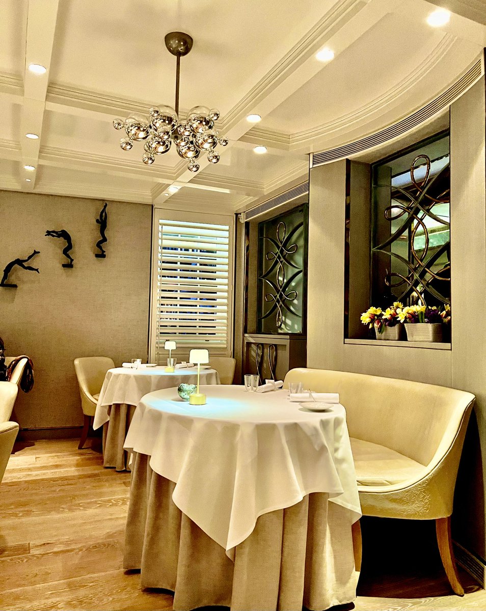 supercarcircle's tweet image. Supercar Circle Michelin Fine Dining March 2023, Chelsea #supercarcirclelion #michelinstar #thefivefields #supercarcircle #supercarinnercircle #finedining