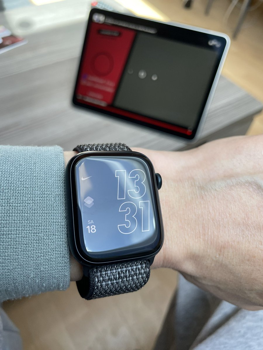 iM4CH3T3's tweet photo. #Nike #Sportloop + #Nike Digital #AppleWatch Face https://t.co/GuHVt5eRQM