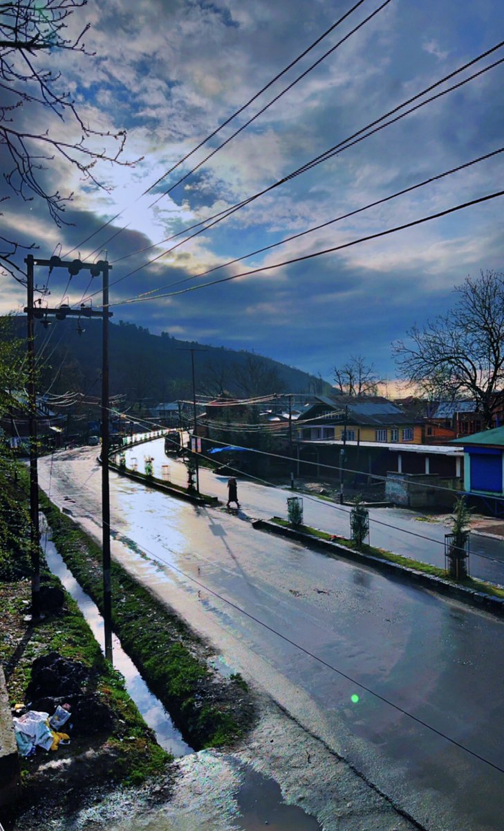 Nature Looks More Beautiful in the Rain….! 
This place is where I Belong…! #KPRoad #Hutmarah #SouthKashmir #Anantnag.. Home ❤️ @bhatray