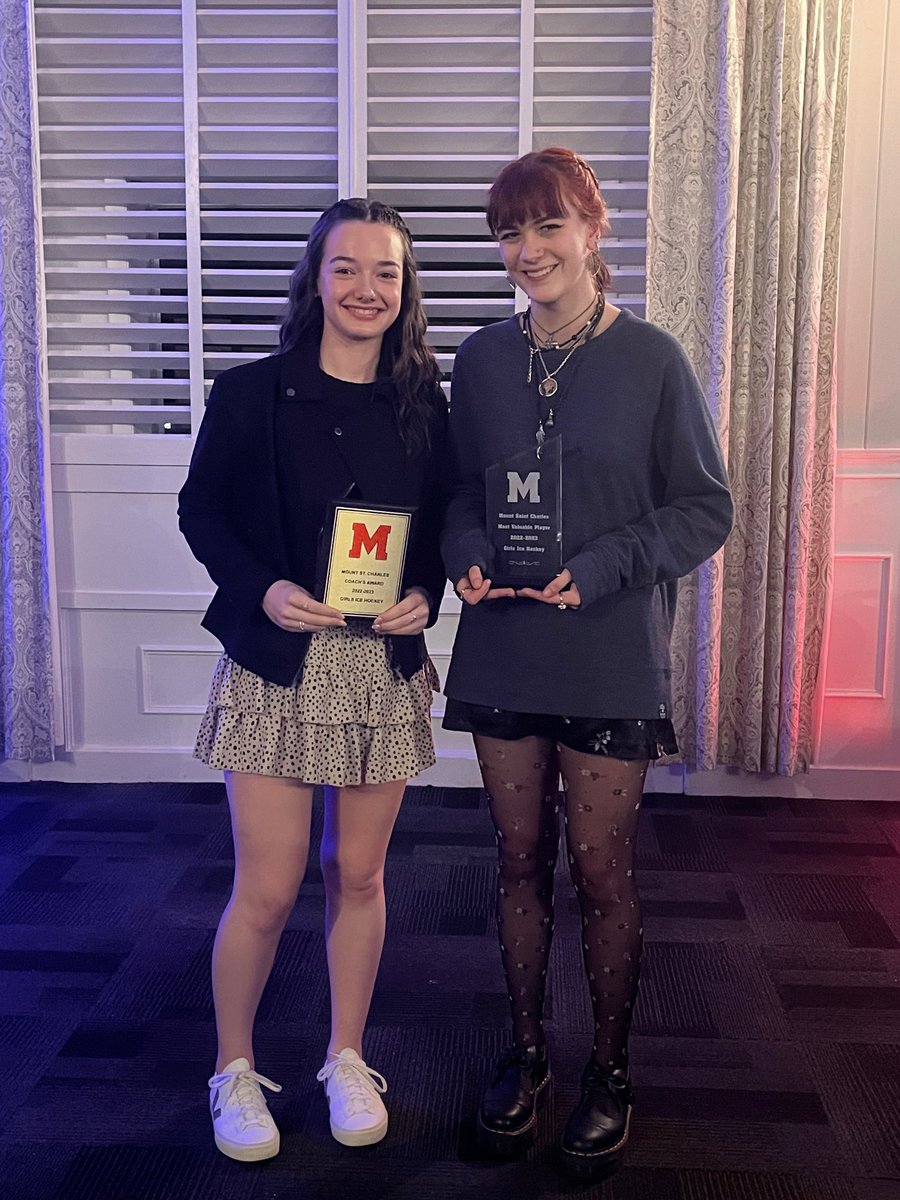 Mount Saint Charles Varsity Girls Hockey tweet media