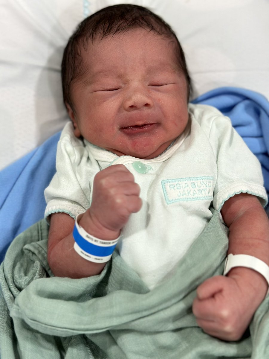 m_marshel's tweet image. Huaaaaa!! Teman-teman! Terima kasih untuk setiap doa yang baik dari teman-teman buat aku ya… 🙏🏻🙏🏻🙏🏻

Ini kabar gembira: Telah lahir seorang anak dengan sehat dan tidak kekurangan suatu apa pun juga. Bahagiaaaa…. dan semoga kebahagiaan yang lebih-lebih lagi bisa dirasakan