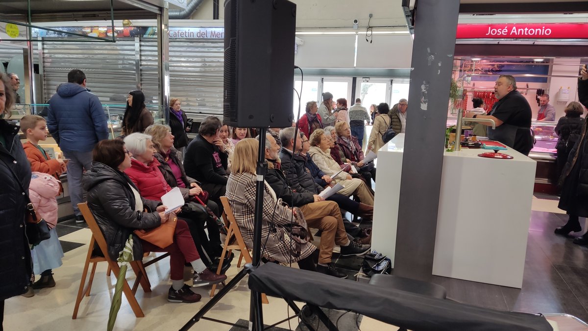 PingotaCom's tweet image. El programa #FerroleArte+60 nos llevó hoy al mercado de A Magdalena, donde celebramos un showcooking con los guisantes como protagonistas para chuparse los dedos. ¡Gracias #Icook!