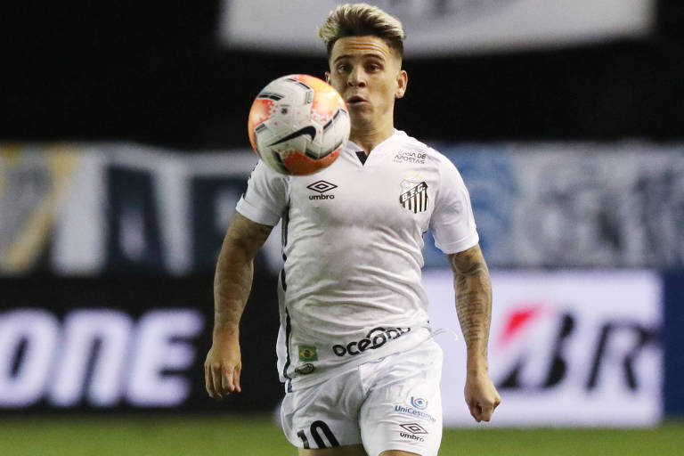 lucas_fscosta94's tweet photo. ELE FICA EM CASA!

Santos acerta a compra definitiva de Yeferson Soteldo.

Peixe pagará 4 parcelas em torno de R$ 5 milhões ao Tigres-MEX. https://t.co/yqY0nPEhQV