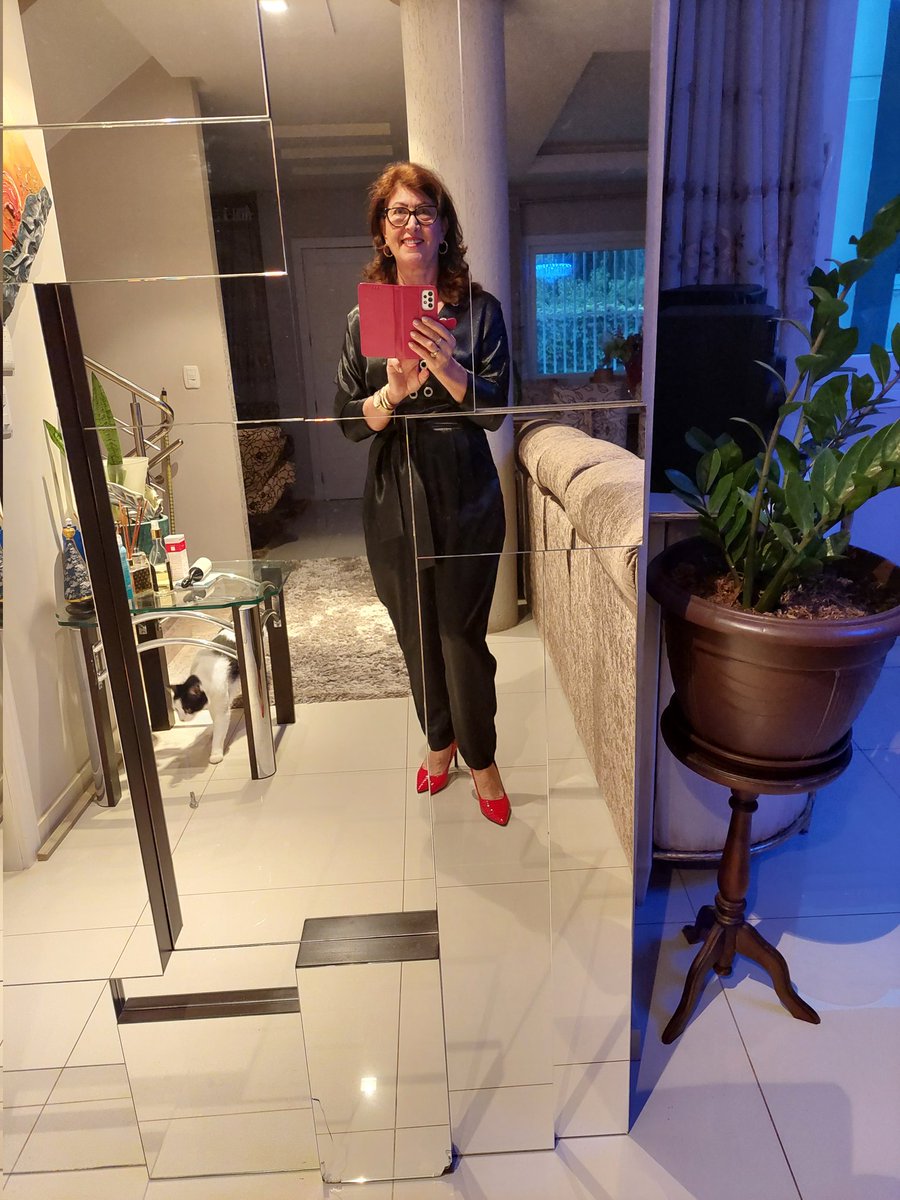 NeliCorrea7's tweet photo. Bom dia ,feliz sabado a totos ❤️ https://t.co/wibYVRToWt