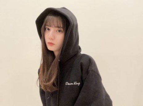 naoarchive's tweet photo. 『暖かさが先をいけば寒さが恋しくなり、突如訪れた寒さに嫌気がさしてしまうこの現象は解かせぬものだけど、それはそれでいいだろう、気まぐれな自由さに心を許してみようかなって…そう思ったけど、やっぱりやめにします。ｻﾑｲﾉﾔﾀﾞ。でも冬が好き。』

#小坂菜緒 #日向坂46 https://t.co/RPtcSwDUOd