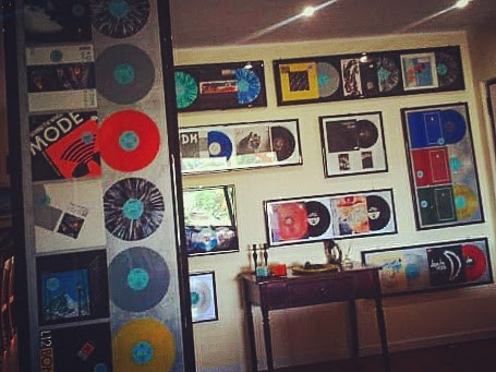 Aldodepeche23's tweet photo. My Sweet Home.... #museodepechemode #museumdepechemode #depechemode #depechemodecollection #vinile #vinyl #muterecords https://t.co/nhe4FoZqlc