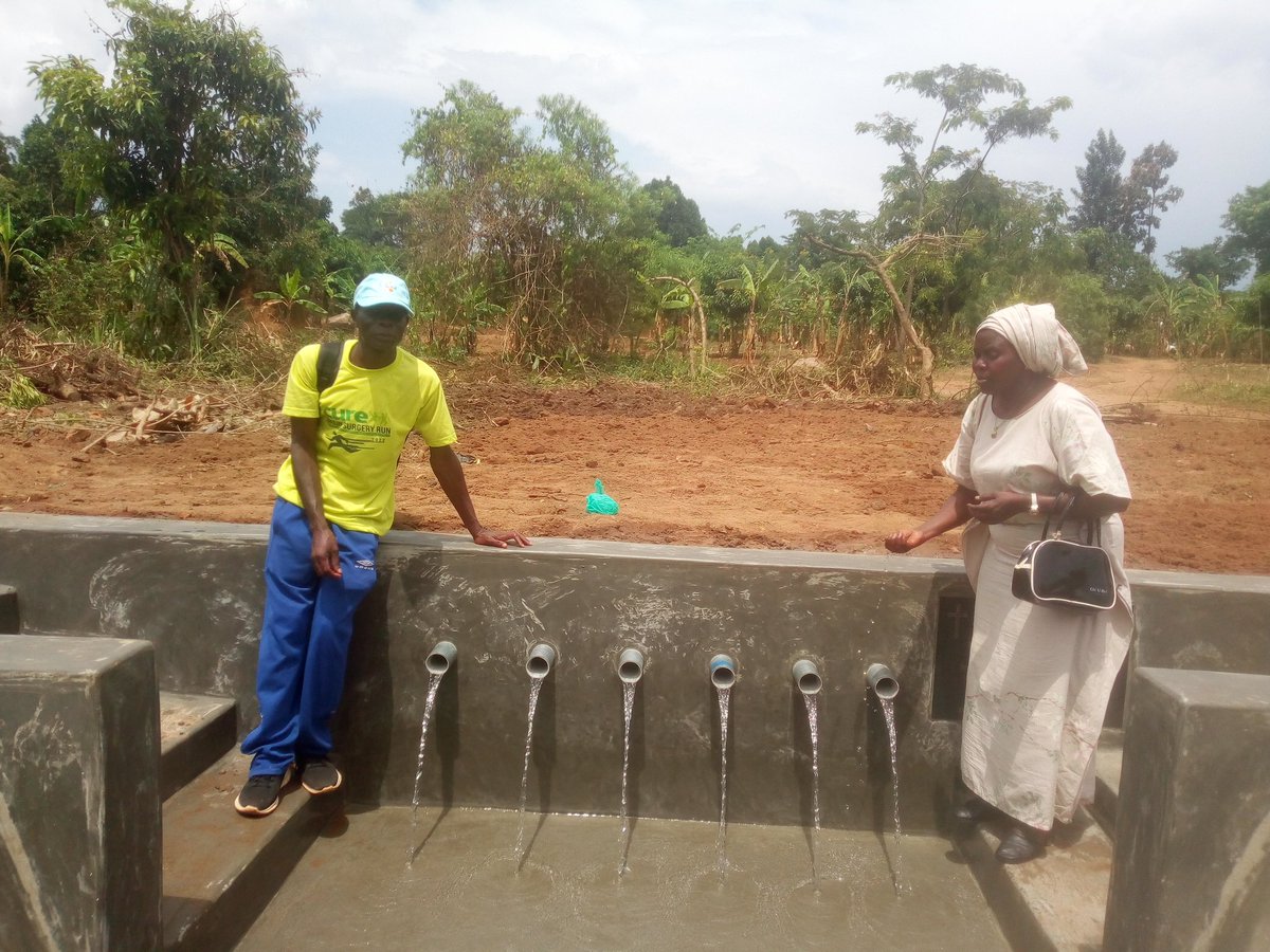 UGCommonwealth's tweet photo. #UWEWK23 as the week comes to the close children of #Kadebede in Mbale city will have clean and safe drinking water. The project funded by Ramon &amp; Bob, Texas Midland, USA took 10 days to complete 6th-15th March 2023 supervised by @NamunsiU. @min_waterUg @UNICEFUganda @EUinUG https://t.co/BVLEFmZSQF