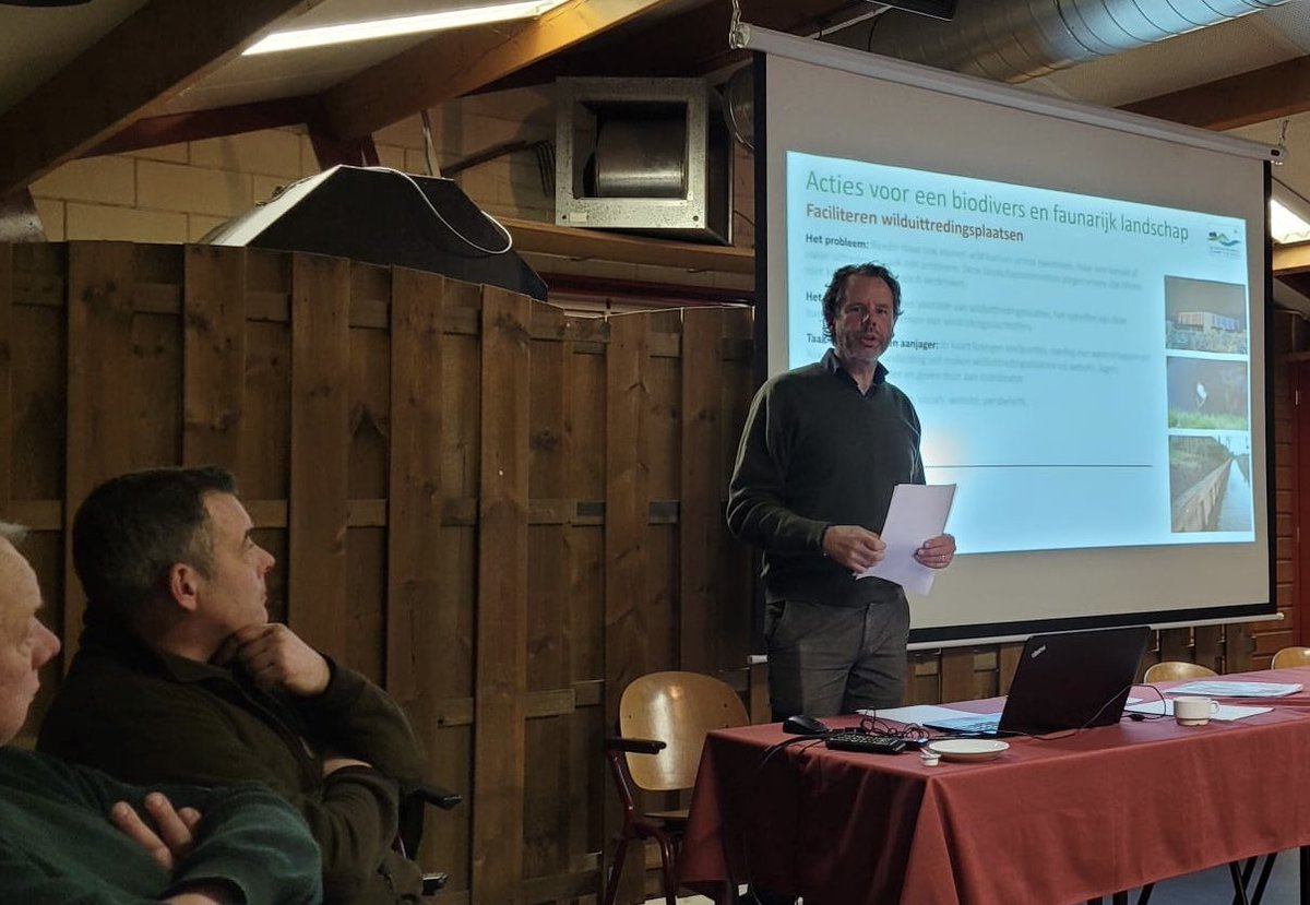 WildBeheerEenhd's tweet photo. Deze week gestart met WBE 3.0! Na maanden voorbereiden starten we nu met enthousiaste jagers veel projecten op. Projecten die goed zijn voor natuur, biodiversiteit en het landschap in de @ProvUtrecht. Wordt vervolgd!
#wildbeheereenheid #biodiversiteit #landschap #utrecht #jagers https://t.co/qiyPv3Da8C
