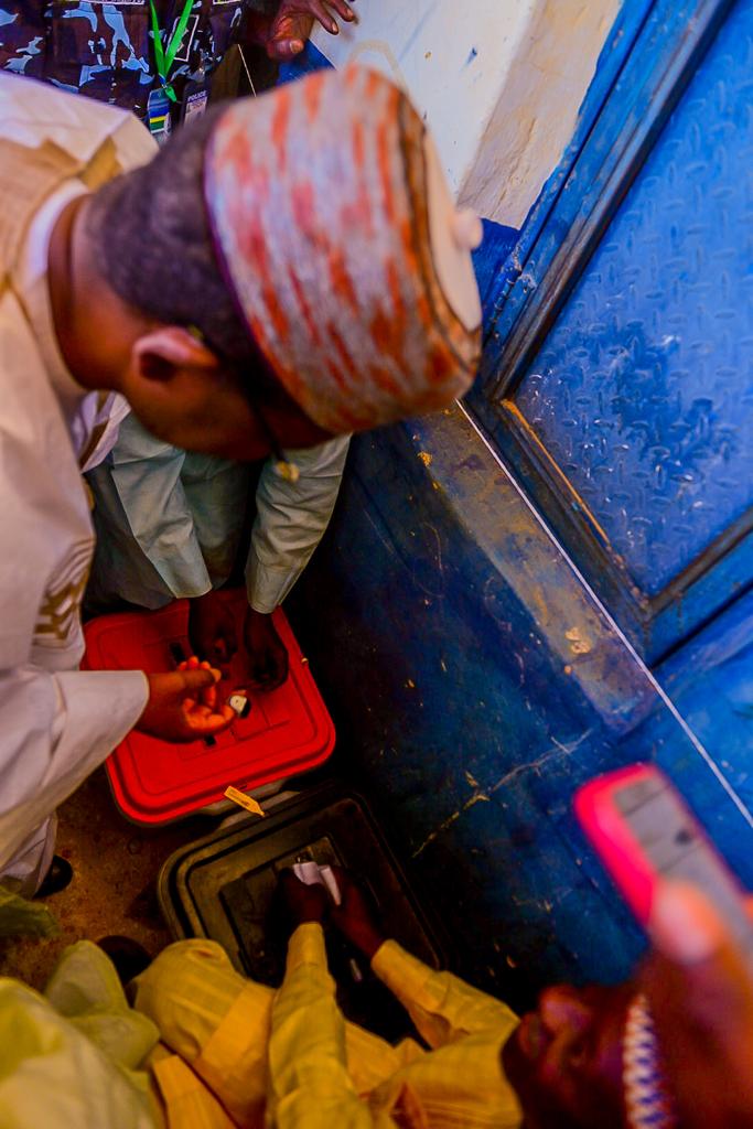 AbdulwaliTahir's tweet photo. Governor Matawalle observed his civic responsibility where he cast his vote in his polling unit of Kanwuri at his hometown of Maradun. 

Victory is for Matawalle and the APC In Shaa Allah. https://t.co/60b271htV8