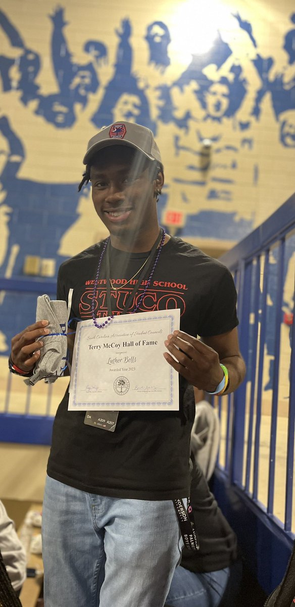 Congratulations to our 2023 <a href="/SCarolina_StuCo/">SCASC</a> Terry McCoy Award recipient, Mr. Luther Bells! 🎉♥️🖤