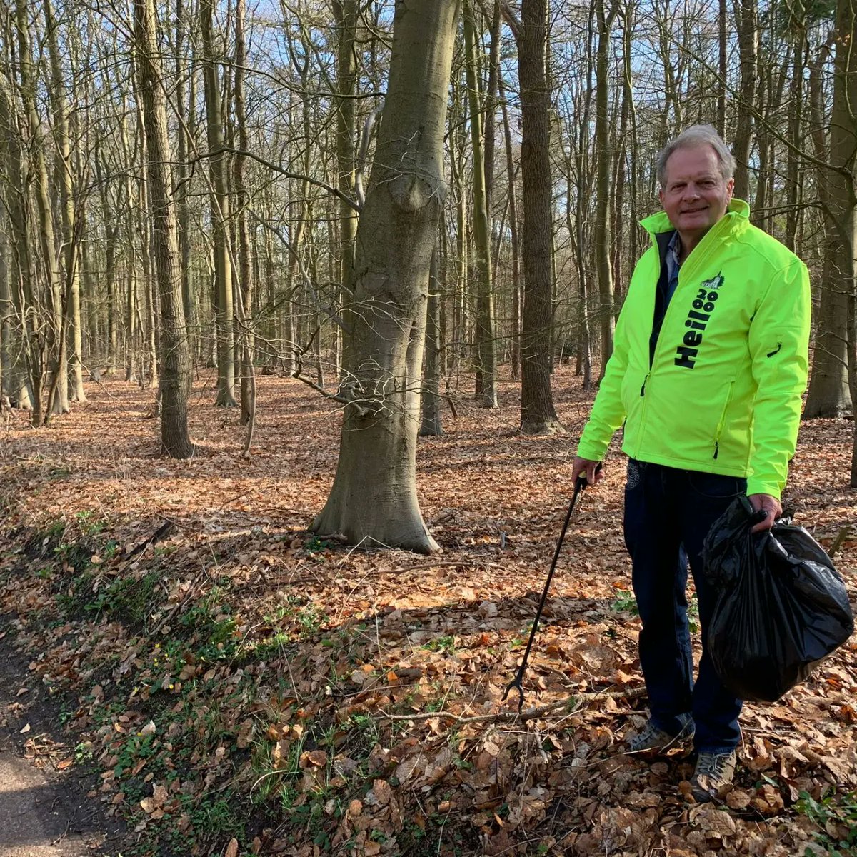 HEILOO2000's tweet image. 🗑️ 't Loo ligt er weer netjes bij! Geen straf met dit heerlijke voorjaarsweer! #landelijkeopruimdag #heiloo2000
