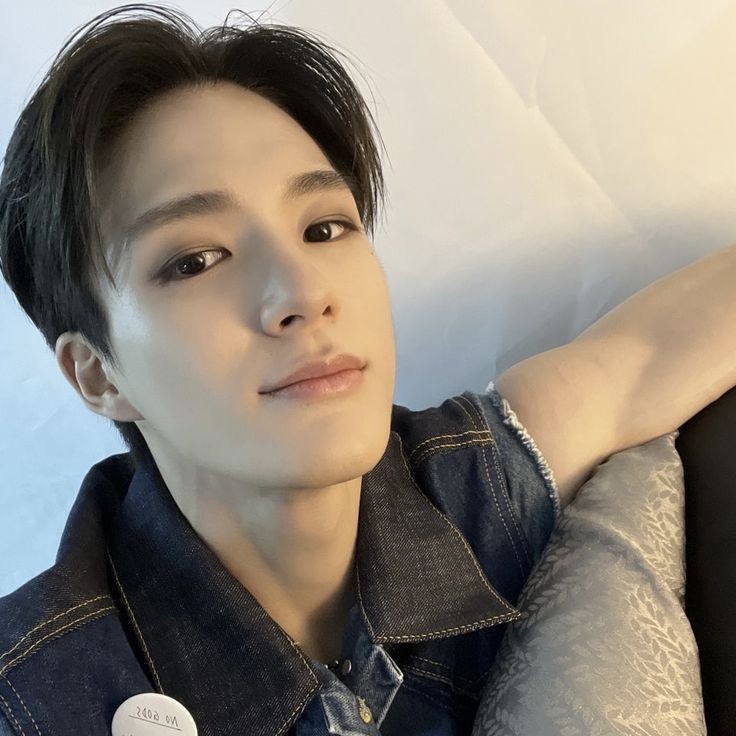 loafeys's tweet image. hi, i need bffs